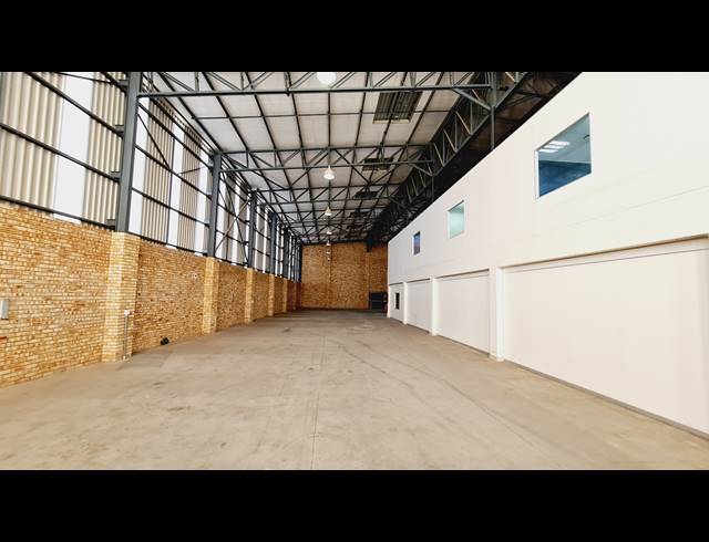 1,485M² WAREHOUSE FOR SALE IN NORTH RIDING